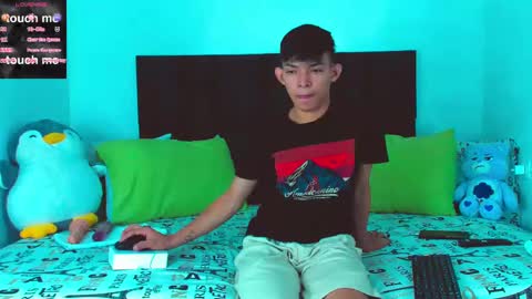Snapshot of tonny_twink_ chatting on 02.09.25 Tonny online show from 02.09.25