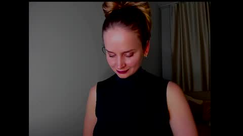 Snapshot of tony_and_alice chatting on 02.24.25 Tony and Alice online show from 02.24.25