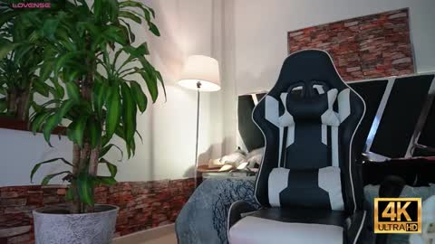 Snapshot of tony_newmen chatting on 12.05.24 tony online show from 12.05.24