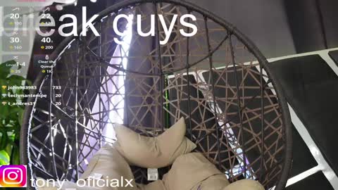 Snapshot of tony_newmen chatting on 01.18.25 tony online show from 01.18.25