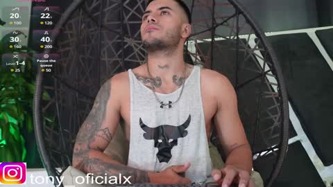 Snapshot of tony_newmen chatting on 02.02.25 tony online show from 02.02.25