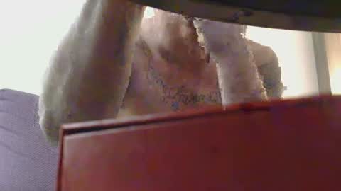 Snapshot of toomuchsmoke chatting on 12.12.24 toomuchsmoke online show from 12.12.24