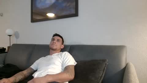 Snapshot of toomuchsmoke chatting on 02.10.25 toomuchsmoke online show from 02.10.25