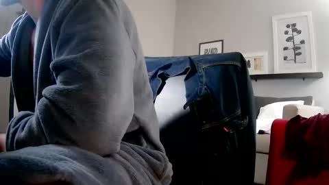 Snapshot of toomuchsmoke chatting on 10.06.25 toomuchsmoke online show from 10.06.25