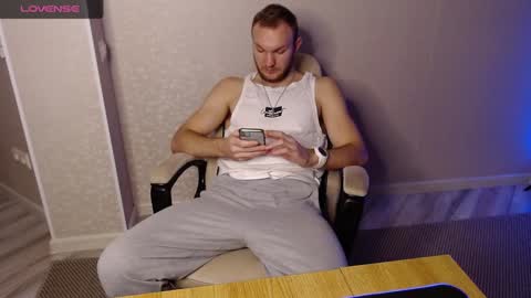 Snapshot of toress1 chatting on 01.18.25 Glebaty online show from 01.18.25