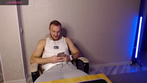 Snapshot of toress1 chatting on 01.18.25 Glebaty online show from 01.18.25