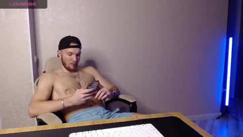Snapshot of toress1 chatting on 02.19.25 Glebaty online show from 02.19.25