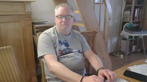 Snapshot of toto758 chatting on 03.10.25 toto758 online show from 03.10.25