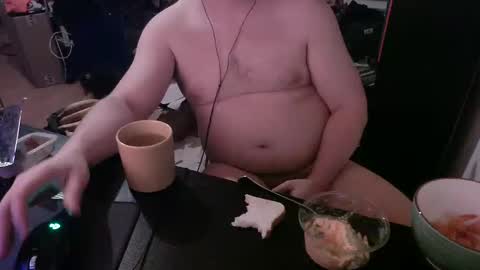 Snapshot of totox1989 chatting on 12.29.24 Totox online show from 12.29.24