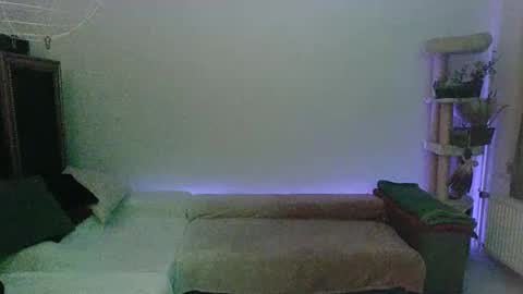 Snapshot of toyboybitchslut chatting on 03.01.25 Patrizia online show from 03.01.25