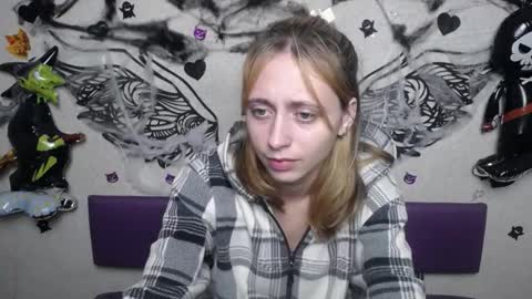 Snapshot of tracyleebb chatting on 11.11.25 TracyLeeBB online show from 11.11.25