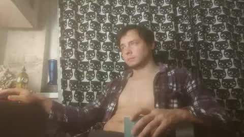 Snapshot of tradewm chatting on 11.06.25 Trade4Life online show from 11.06.25