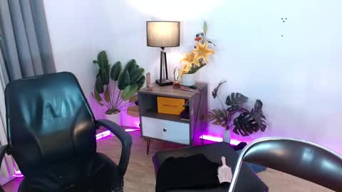 Selena the real cummer online show from 02.15.25