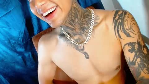 TRAV - INDEPENDENT MODEL online show from 12.13.24