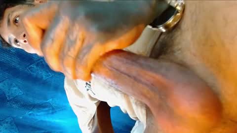 TRAV - INDEPENDENT MODEL online show from 12.21.24