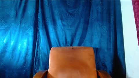 TRAV - INDEPENDENT MODEL online show from 01.09.25