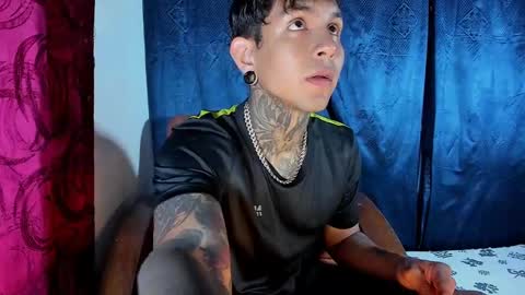 TRAV - INDEPENDENT MODEL online show from 02.18.25