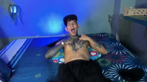 TRAV - INDEPENDENT MODEL online show from 09.13.25