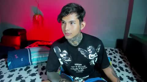 TRAV - INDEPENDENT MODEL online show from 10.06.25