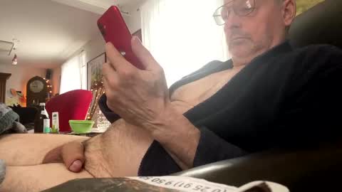 Snapshot of trebgeis1 chatting on 02.16.25 trebgeis1 online show from 02.16.25