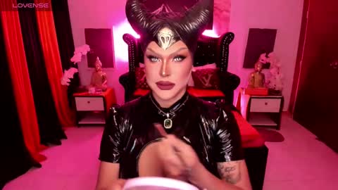 Snapshot of tremendouscockdestroyer chatting on 12.04.24 Jade online show from 12.04.24