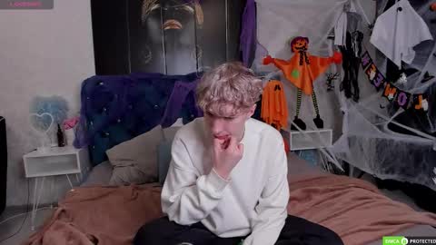 TrevorBenson online show from 10.22.25