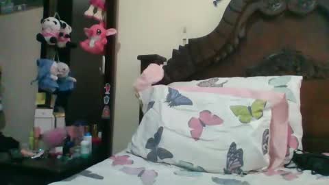 Snapshot of triana_bell chatting on 01.07.25 triana_bell online show from 01.07.25
