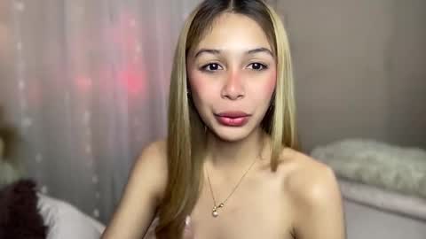 Snapshot of triana_ortega chatting on 03.10.25 Triana online show from 03.10.25