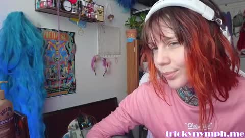 Snapshot of tricky_nymph chatting on 02.09.25 Cassie online show from 02.09.25