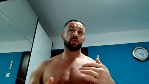 Snapshot of tridentmuscles chatting on 02.03.25 tridentmuscles online show from 02.03.25