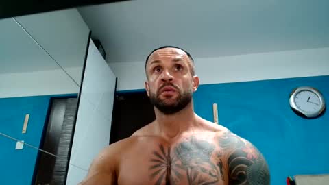 Snapshot of tridentmuscles chatting on 10.20.25 tridentmuscles online show from 10.20.25