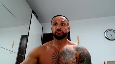 Snapshot of tridentmuscles chatting on 10.26.25 tridentmuscles online show from 10.26.25