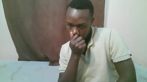 Snapshot of trisbaby3 chatting on 10.29.25 Tris6 online show from 10.29.25