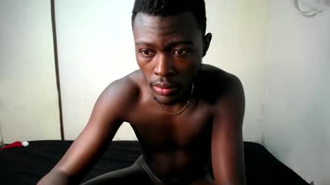 Snapshot of trisboo5 chatting on 12.11.24 Trisboo5 online show from 12.11.24