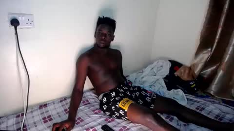 Snapshot of trisboo5 chatting on 02.24.25 Trisboo5 online show from 02.24.25