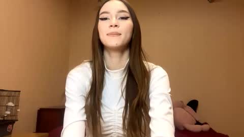 Snapshot of trishaawbrey chatting on 10.29.25 Ur Trisha online show from 10.29.25