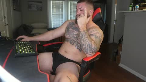 Snapshot of tristanhardwood chatting on 03.12.25 tristanhardwood online show from 03.12.25