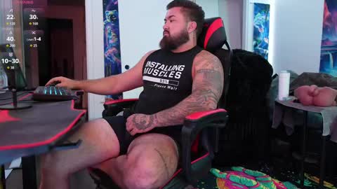 Snapshot of tristanhardwood chatting on 10.03.25 tristanhardwood online show from 10.03.25