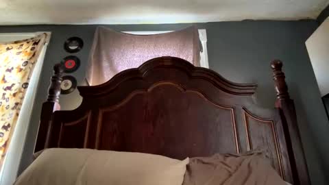 Snapshot of trixiesplayhouse chatting on 11.07.25 Trix online show from 11.07.25