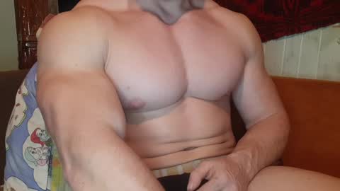 Snapshot of troncq chatting on 01.23.25 Troncq online show from 01.23.25