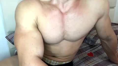 Snapshot of troncq chatting on 09.09.25 Troncq online show from 09.09.25