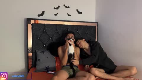 Snapshot of troye_lex chatting on 11.09.25 troye_lex online show from 11.09.25