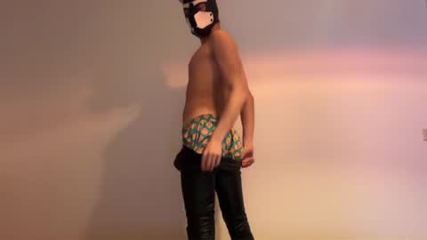 Snapshot of truththenstrip chatting on 11.01.25 truththenstrip online show from 11.01.25