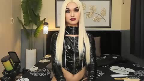 Snapshot of ts_elijah chatting on 01.20.25 Saskia online show from 01.20.25