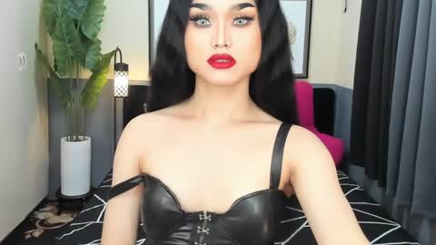 Snapshot of ts_elijah chatting on 01.30.25 Saskia online show from 01.30.25