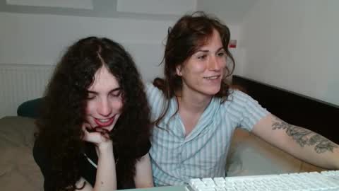 Snapshot of tsbubbles760 chatting on 09.21.25 TSBubbles online show from 09.21.25