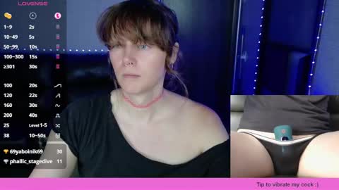 Snapshot of tsellieryder chatting on 10.19.25 Ellie Ryder online show from 10.19.25