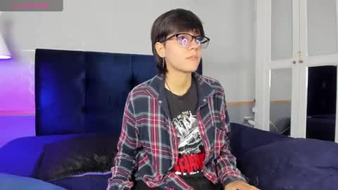 Snapshot of tsuki_maru chatting on 10.02.25 Maru online show from 10.02.25