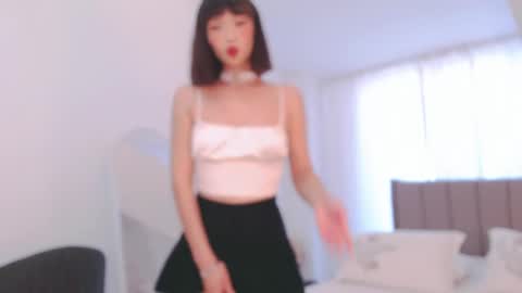 Snapshot of tumilio chatting on 01.16.25 TumiLio online show from 01.16.25