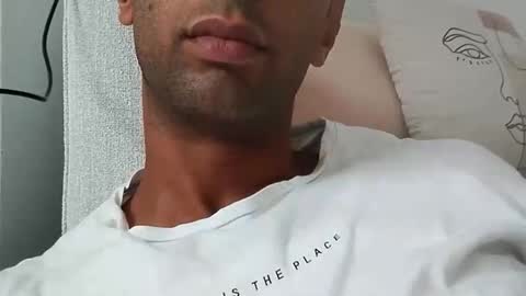 Snapshot of tunisiensexyguy chatting on 10.02.25 TunisienSexyGuy online show from 10.02.25